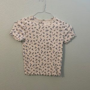 hollister baby tee!